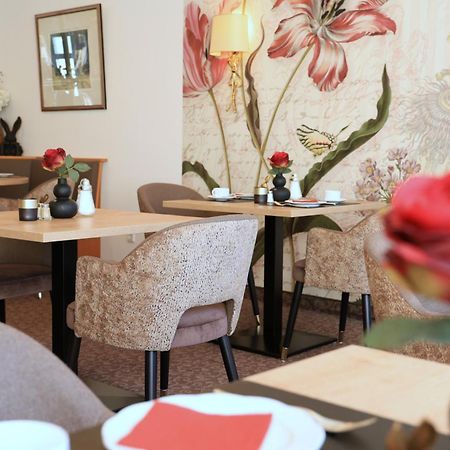 Hotel Alexa Бад Мергентхайм Екстериор снимка