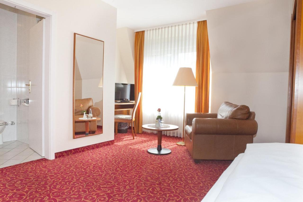 Hotel Alexa Бад Мергентхайм Екстериор снимка