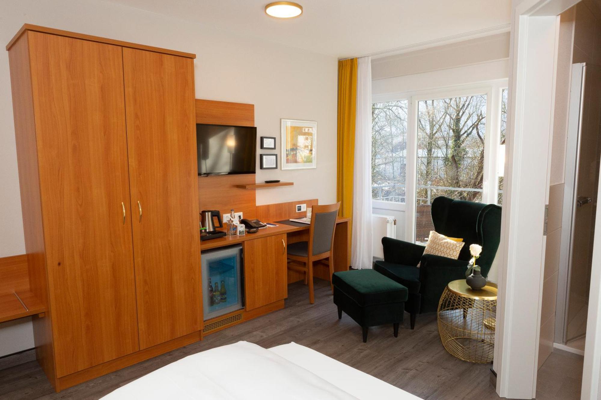 Hotel Alexa Бад Мергентхайм Стая снимка