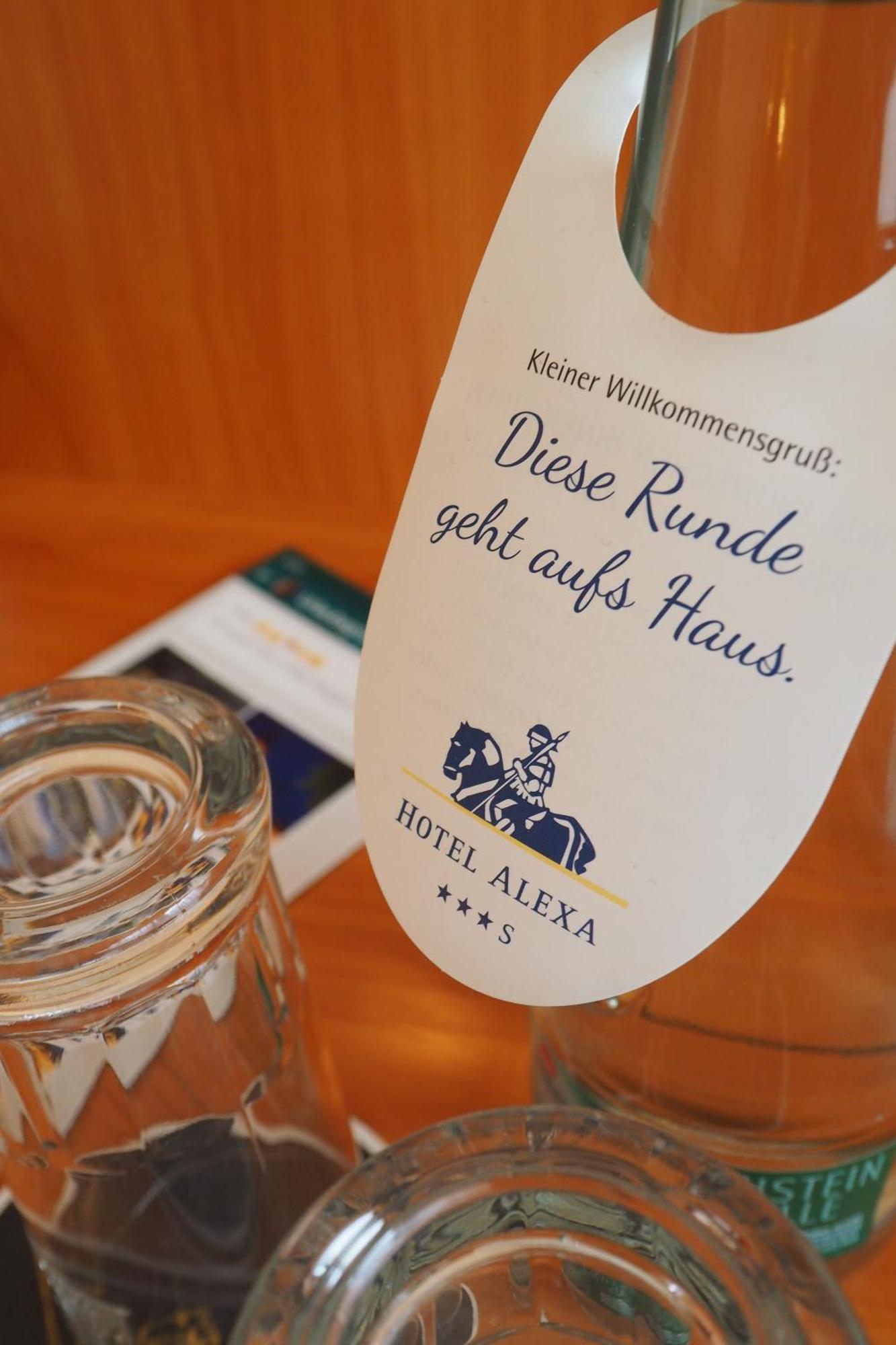 Hotel Alexa Бад Мергентхайм Стая снимка