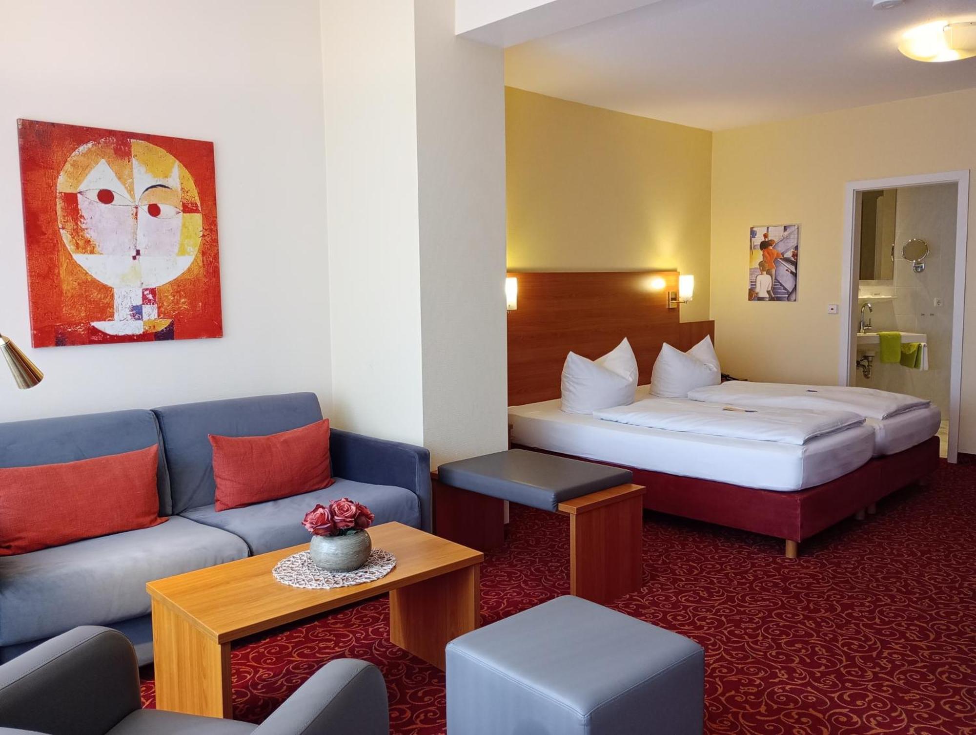 Hotel Alexa Бад Мергентхайм Стая снимка