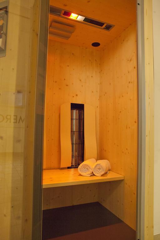 Hotel Alexa Бад Мергентхайм Екстериор снимка